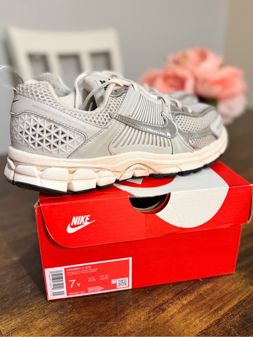 Nike Light Gray and Silver Mesh Running Shoes